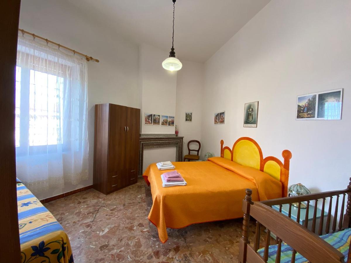 Bed And Breakfast Da Antonio - Orgosolo Εξωτερικό φωτογραφία