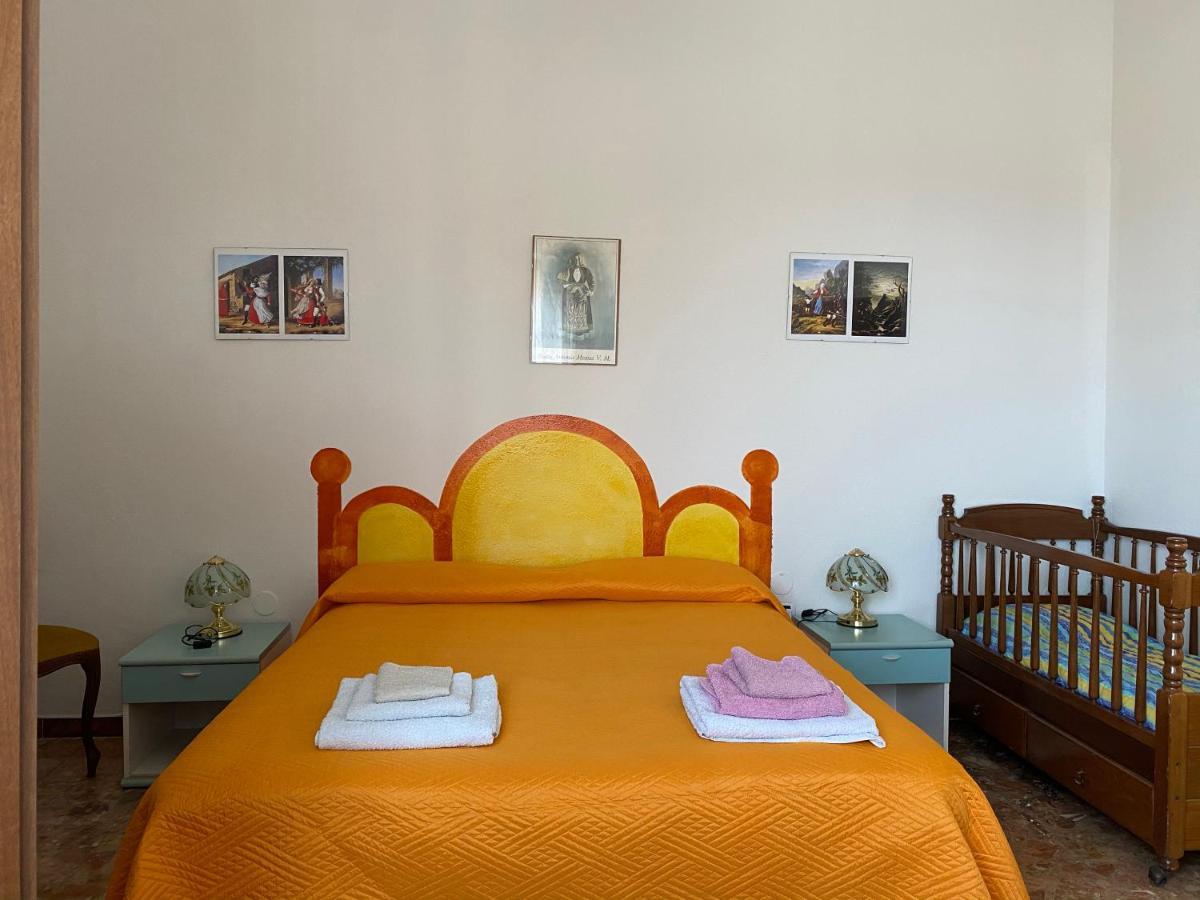 Bed And Breakfast Da Antonio - Orgosolo Εξωτερικό φωτογραφία
