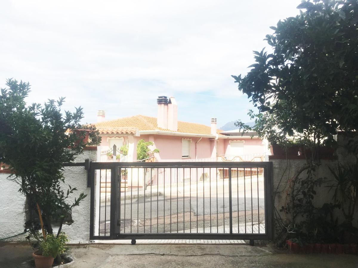 Bed And Breakfast Da Antonio - Orgosolo Εξωτερικό φωτογραφία